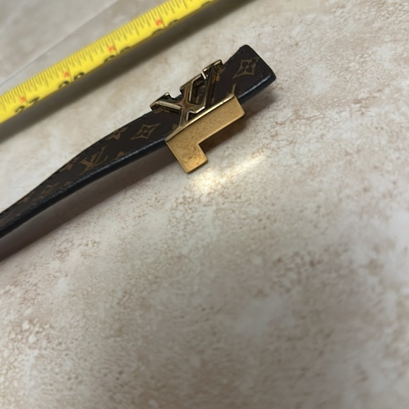 Louis Vuitton Women’s Leather Belt | Monogram Initials - Picture 15 of 15